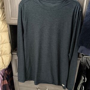 Vuori Men's Long-Sleeve Crew in Heather Charcoal